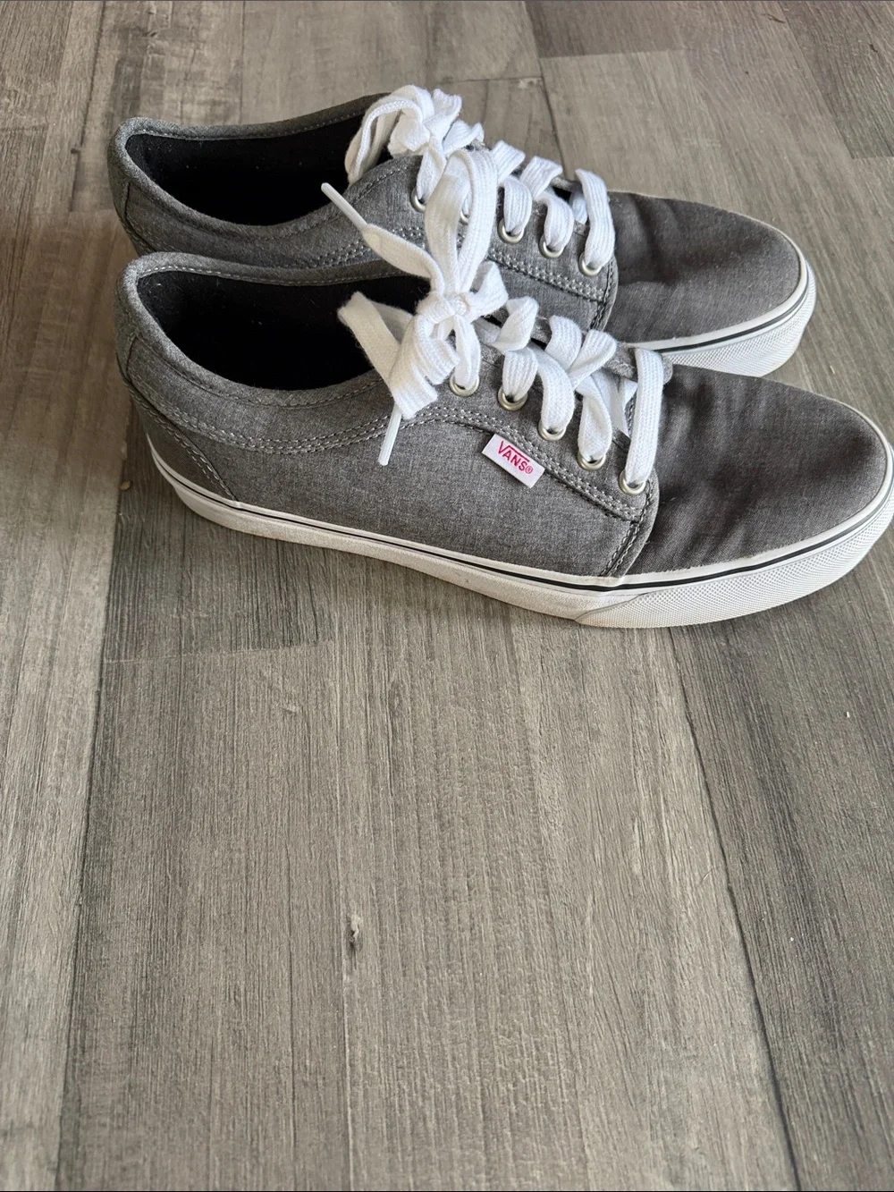 Vans classic silhouette